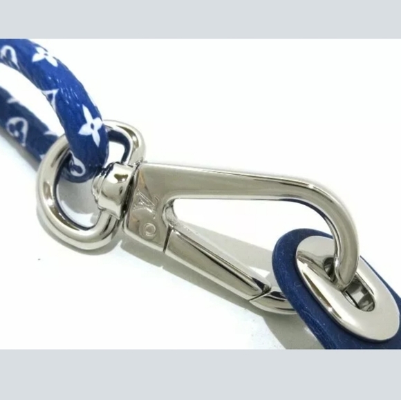 Phone Holder By Louis Vuitton Fits All Cell Phones Escale Monogram Edition - Picture 6 of 9